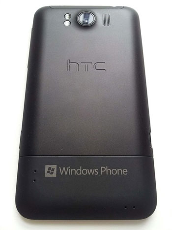 HTC Titan: Màn hình cực lớn cùng thiết kế mỏng ấn tượng