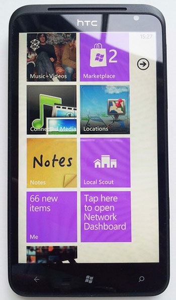 HTC Titan: Màn hình cực lớn cùng thiết kế mỏng ấn tượng