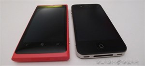 "Lính mới" Nokia Lumia 800 so tài cùng iPhone 4S