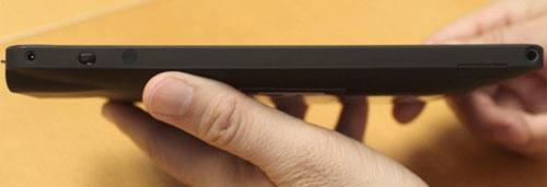 Cận cảnh máy tính bảng giá 60 USD của Ấn Độ