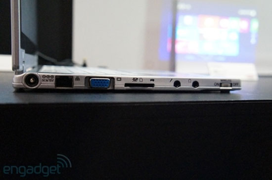 Ultrabook màn hình cảm ứng đầu tiên của Panasonic