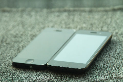 HKPhone Revo S2 "đọ dáng" cùng iPhone 5