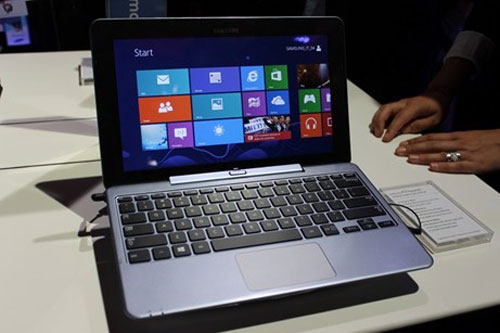 Giá bán laptop Windows 7 giảm mạnh