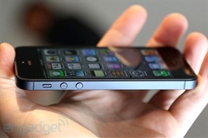 iPhone 5 có thể khan hàng vì lỗi trầy xước