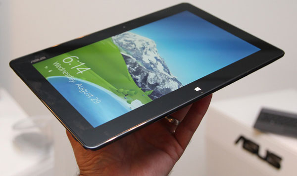 Tablet Asus Vivo Tab RT được bán với giá 599 USD