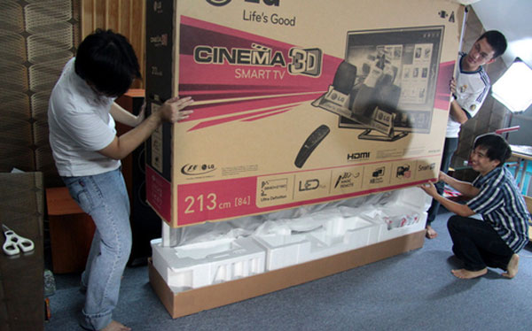 TV LED 3D lớn nhất thế giới có mặt ở Việt Nam