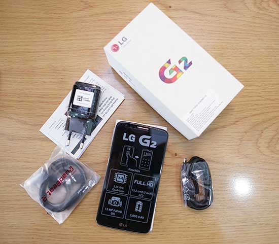 "Mở hộp" LG G2 chính hãng tại Việt Nam