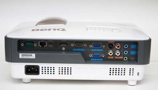 MX819ST hỗ trợ đầy đủ các ngõ vào tín hiệu hình ảnh phổ biến. BenQ MX819ST - Máy chiếu tiết kiệm điện