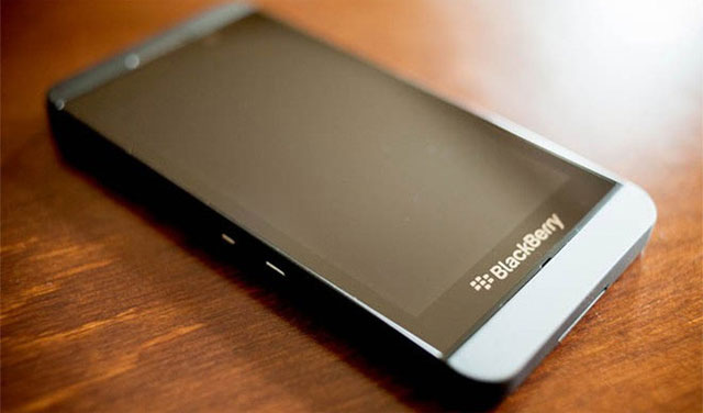 BlackBerry Z30 Nhà mạng lớn Canada từ chối bán BlackBerry Z30