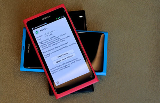 Hệ điều hành MeeGo Nokia ngưng hỗ trợ MeeGo và Symbian từ năm sau