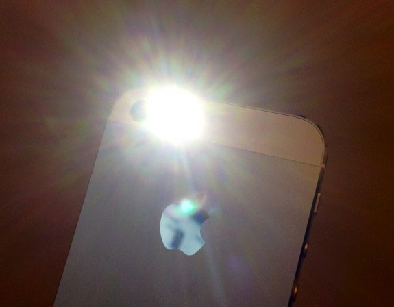 Dùng đèn flash để thông báo 5 tính năng ẩn cực hấp dẫn trong iOS 7