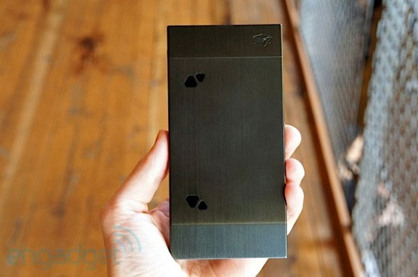 Quasar IV Quasar IV: Điện thoại cấu hình khủng siêu bảo mật