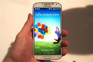 Galaxy S4 vẫn là smartphone bán chạy nhất tháng 8