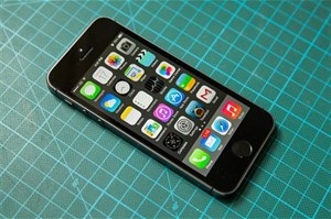 iPhone 5S màu xám bất ngờ tăng giá cả triệu đồng tại Việt Nam