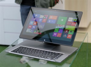 Acer Aspire R7 - Ultrabook kiểu dáng "độc"