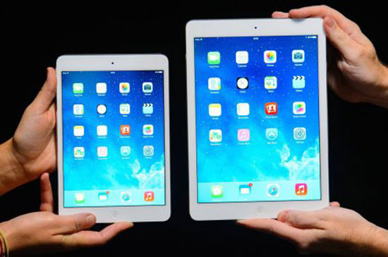 iPad mini 2 Retina (trái) và chiếc iPad Air iPad Air và iPad mini 2 sử dụng RAM 1 GB