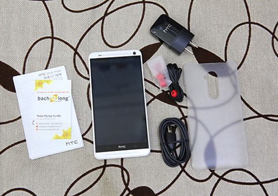 HTC One Max về Việt Nam giá 18 triệu đồng