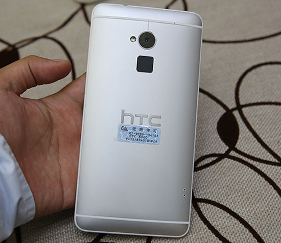 HTC One Max về Việt Nam giá 18 triệu đồng
