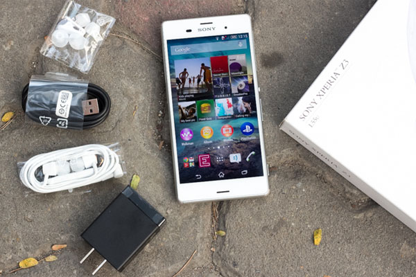 Mở hộp Xperia Z3 bản 2 SIM giá 15,6 triệu đồng Mở hộp Xperia Z3 bản 2 SIM giá 15,6 triệu đồng