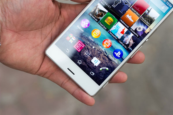 Mở hộp Xperia Z3 bản 2 SIM giá 15,6 triệu đồng Mở hộp Xperia Z3 bản 2 SIM giá 15,6 triệu đồng