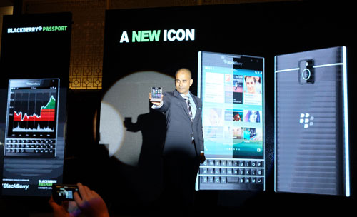 BlackBerry Passport giá 15,5 triệu đồng tại Việt Nam BlackBerry Passport giá 15,5 triệu đồng tại Việt Nam
