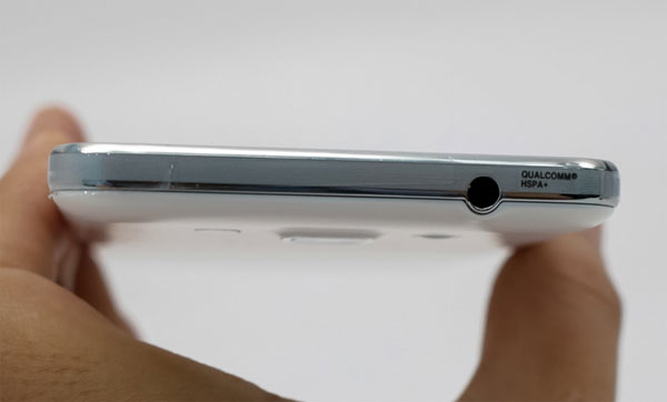 Mở hộp Samsung Grand Prime tại Việt Nam