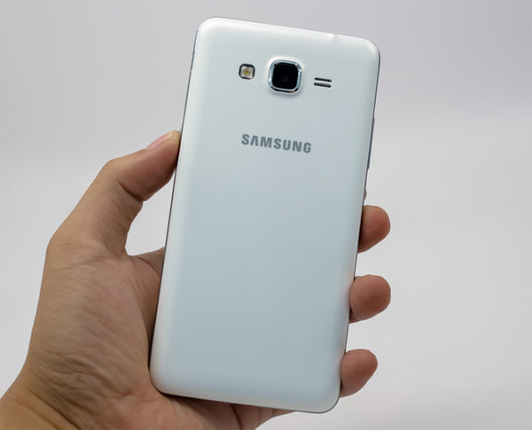 Mở hộp Samsung Grand Prime tại Việt Nam
