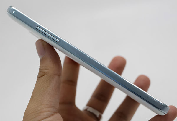 Mở hộp Samsung Grand Prime tại Việt Nam