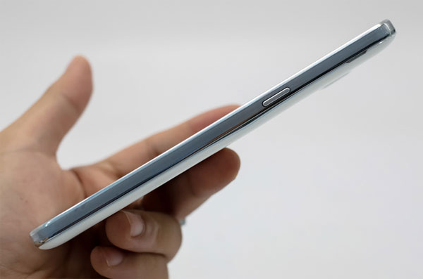 Mở hộp Samsung Grand Prime tại Việt Nam