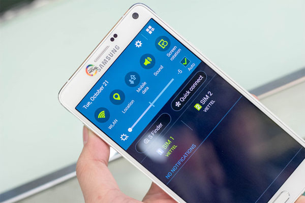 Mở hộp Galaxy Note 4 bản 2 SIM giá 20 triệu đồng