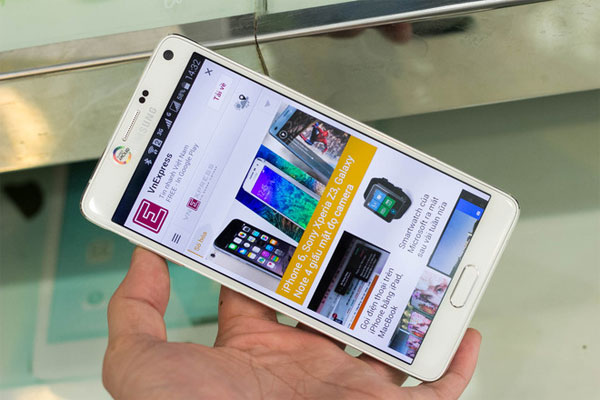 Mở hộp Galaxy Note 4 bản 2 SIM giá 20 triệu đồng