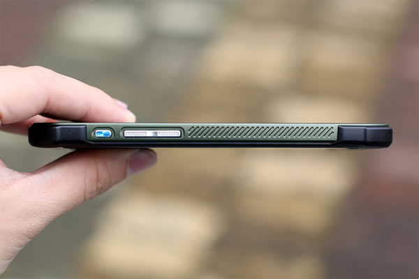 Phần cạnh còn có các đường vát chéo Mở hộp Galaxy S5 phiên bản siêu bền giá 16 triệu đồng