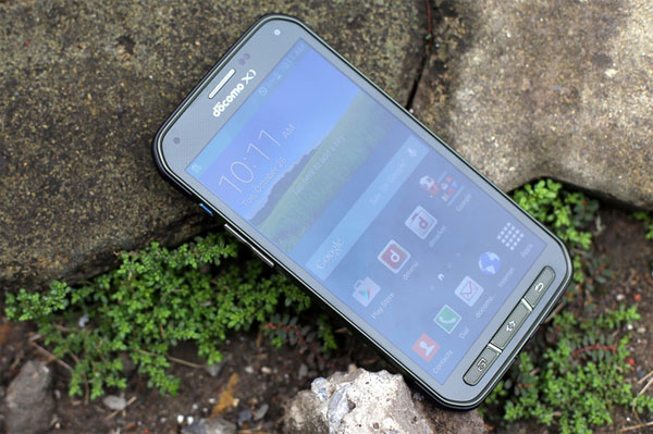 Màn hình Full HD 5,1 inch sử dụng công nghệ AMOLED Mở hộp Galaxy S5 phiên bản siêu bền giá 16 triệu đồng