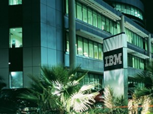 IBM bị cựu quản lý kiện lại