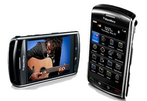 BlackBerry Storm: Hấp dẫn, nhưng khó thành "bão tố"