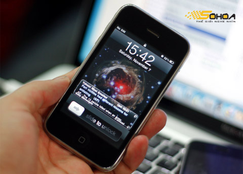 iPhone 3G dựng dễ bị các hiện tượng như mất Wi-Fi, sóng... Ảnh: Quốc Huy.