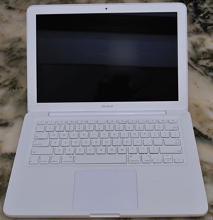 Đánh giá sơ lược Apple Macbook Nhựa Unibody 