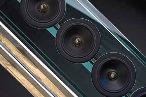 Loa trong suốt Perfect8 không phải là mẫu loa bằng kính đầu tiên trên thị trường. Ảnh: Ultimateavmag.