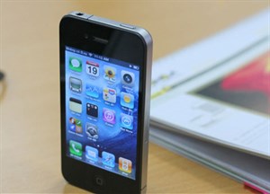 VinaPhone tăng giá iPhone 4 lần thứ 3