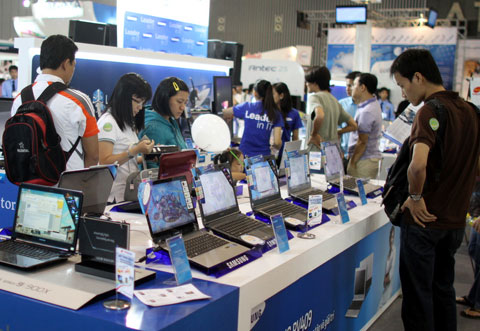 Netbook ngày một bán chậm tại VN