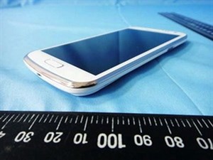 Samsung ra mắt phiên bản thu nhỏ của Galaxy S III