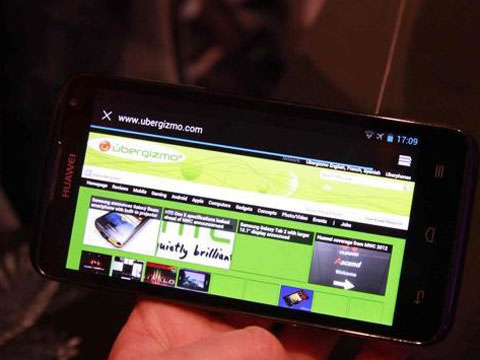 Huawei ra mắt “dế” lõi tứ Ascend D2 màn hình khủng