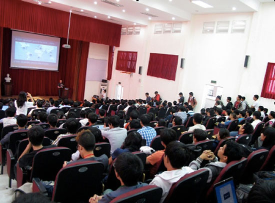 Microsoft chưa có kế hoạch bán Surface tại Việt Nam