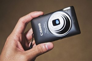 Smartphone đang "nghiền nát" thị trường máy ảnh số? 