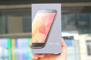 Smartphone “bom tấn” Nexus 4 đầu tiên về Việt Nam