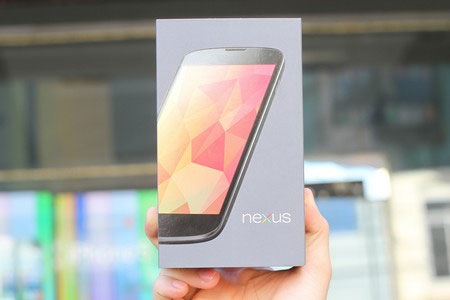Nexus 4 đầu tiên về Việt Nam Smartphone “bom tấn” Nexus 4 đầu tiên về Việt Nam