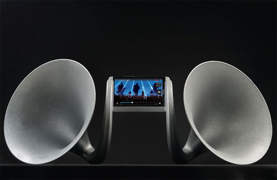 HTC chơi trội, sản xuất loa ngoài giá 8000 USD cho HTC One