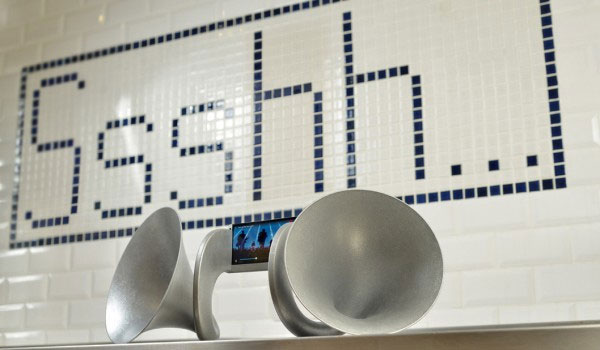 HTC công bố loa "khủng" cho HTC One với giá... “cắt cổ”