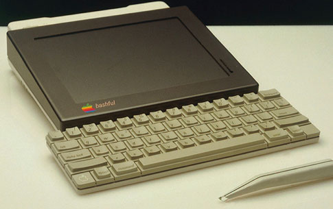 Steve Jobs đã làm như thế nào để giúp iPad thành công?