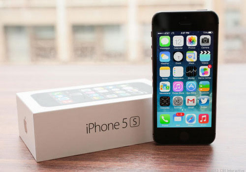 iPhone 5S hàng ngoài giảm giá nhẹ chờ hàng chính hãng